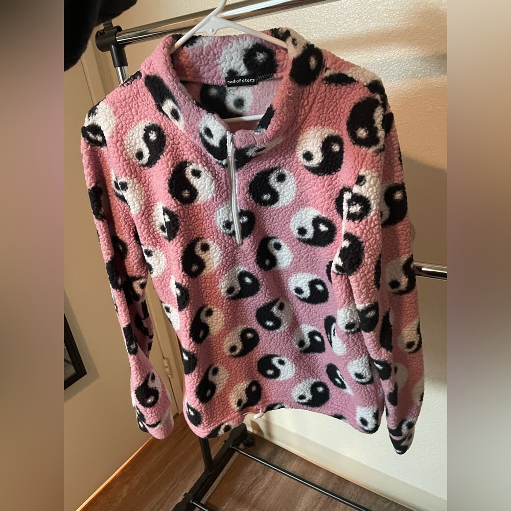 ☯️💕Yin yang, pink fluffy sweater💕☯️
